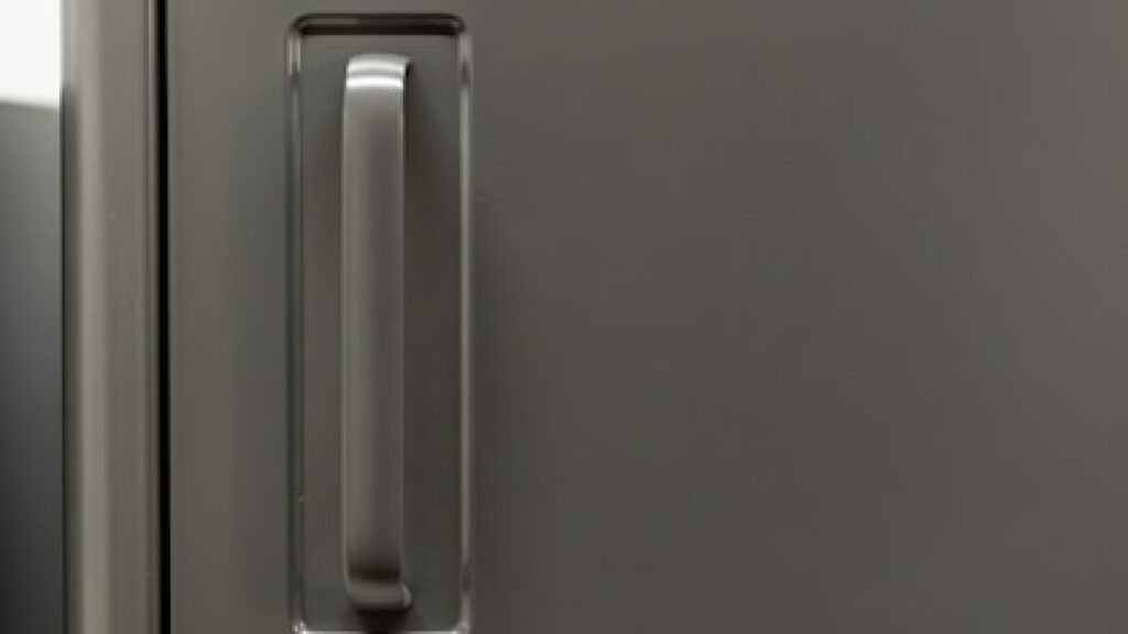 Pourquoi investir dans une armoire forte pour sécuriser ses biens ?